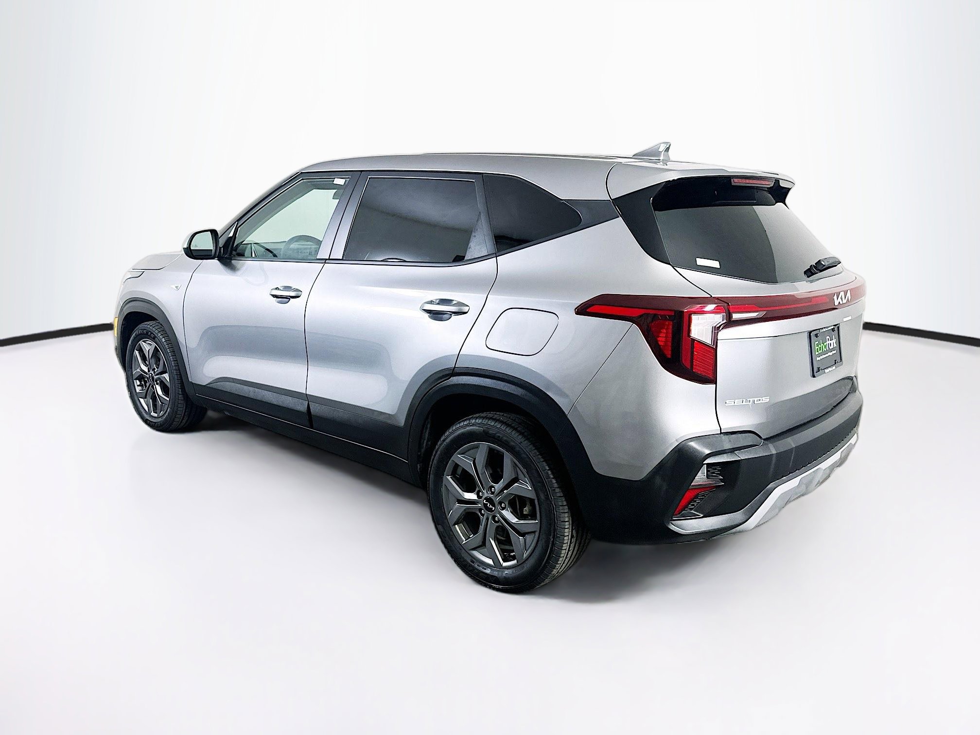 Used 2024 Kia Seltos LX AWD/4WD image 5