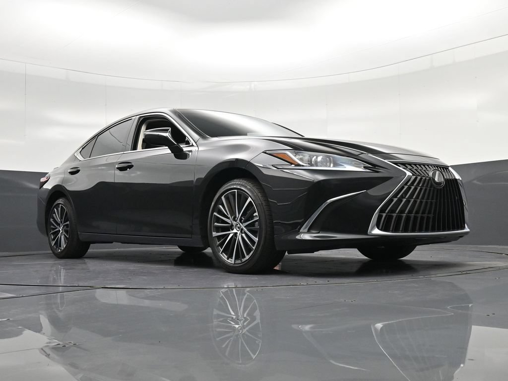 Used 2025 Lexus ES 300h w/ Premium Package FWD image 37