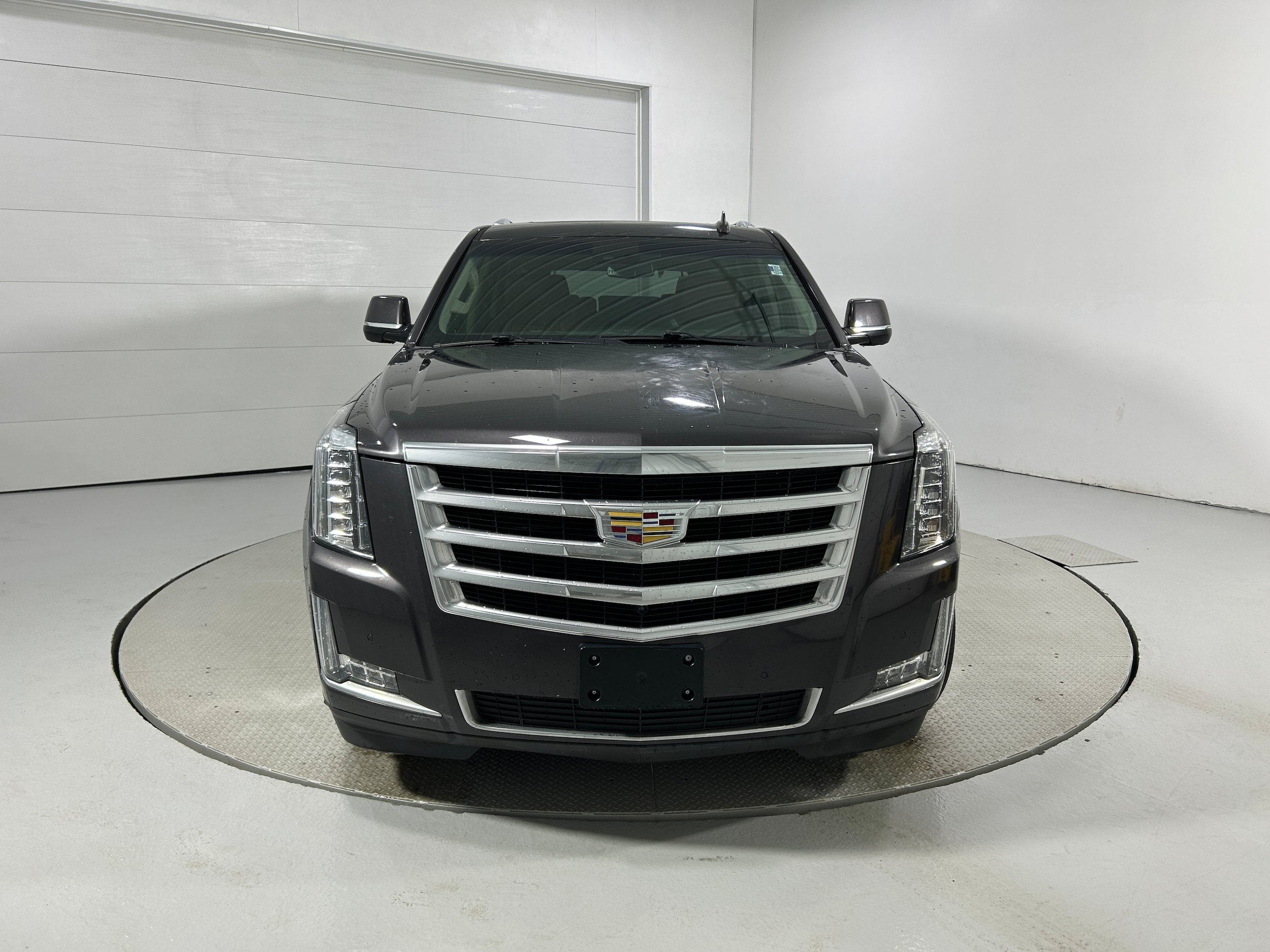 Used 2017 Cadillac Escalade Luxury AWD/4WD image 19