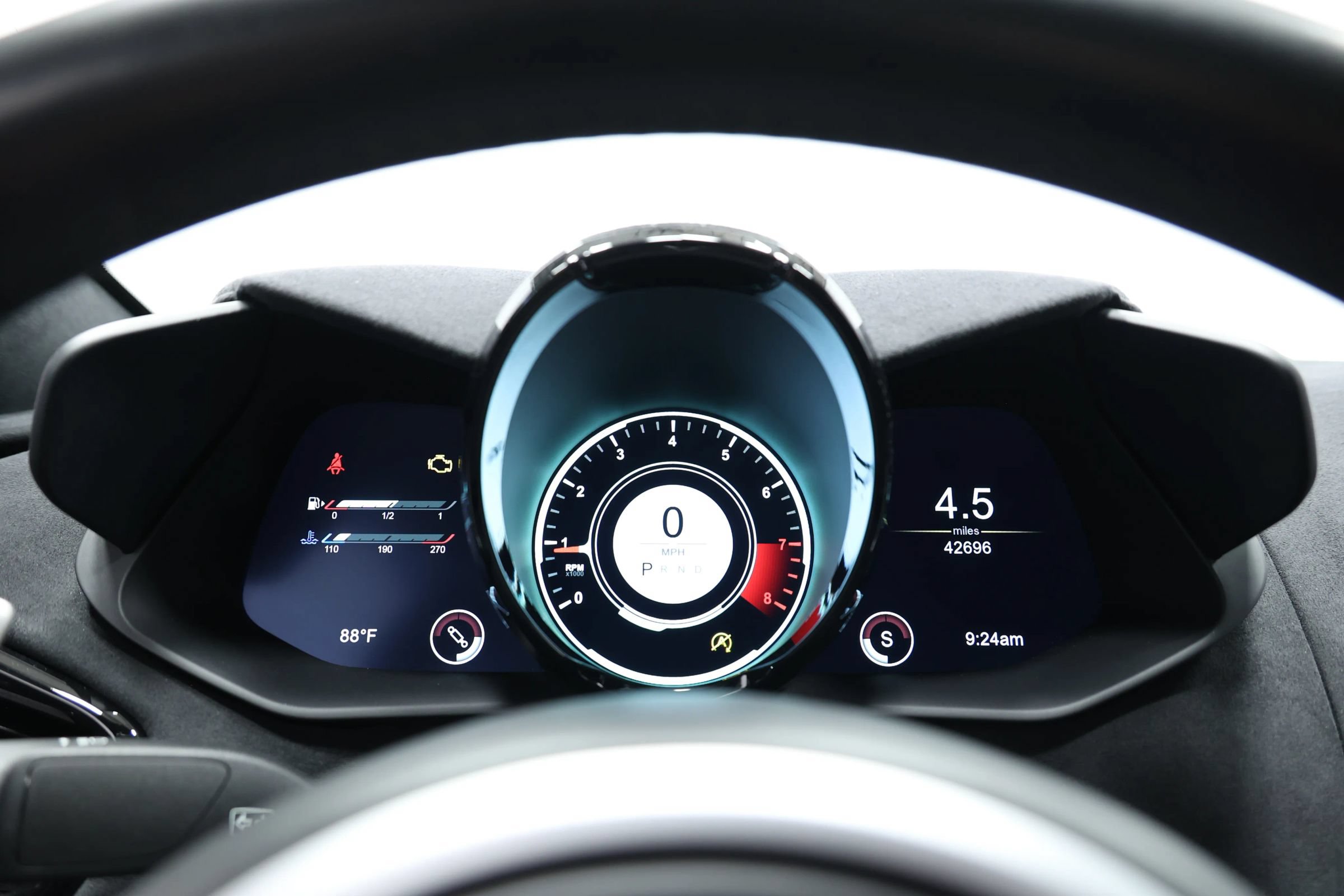Used 2020 Aston Martin V8 Vantage Coupe RWD image 30