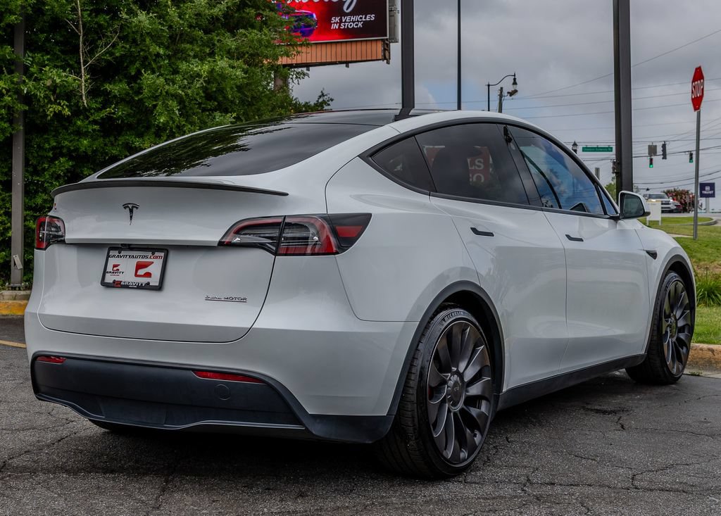 Used 2024 Tesla Model Y Performance AWD/4WD image 18