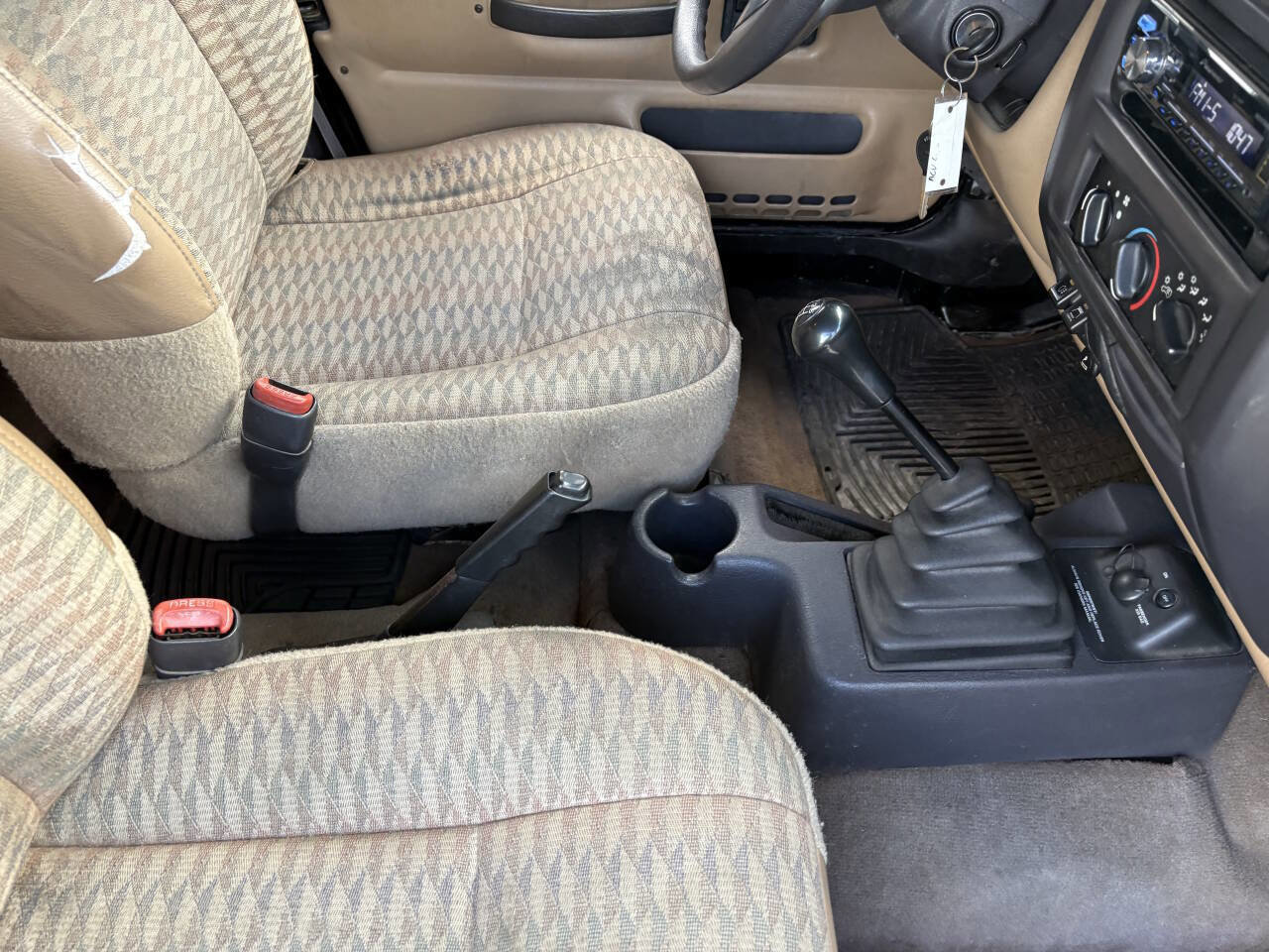 Used 2000 Jeep Wrangler SE image 26