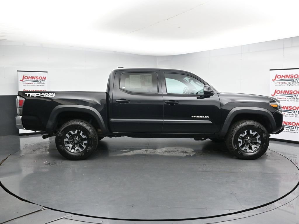 Used 2020 Toyota Tacoma TRD Off-Road AWD/4WD image 9