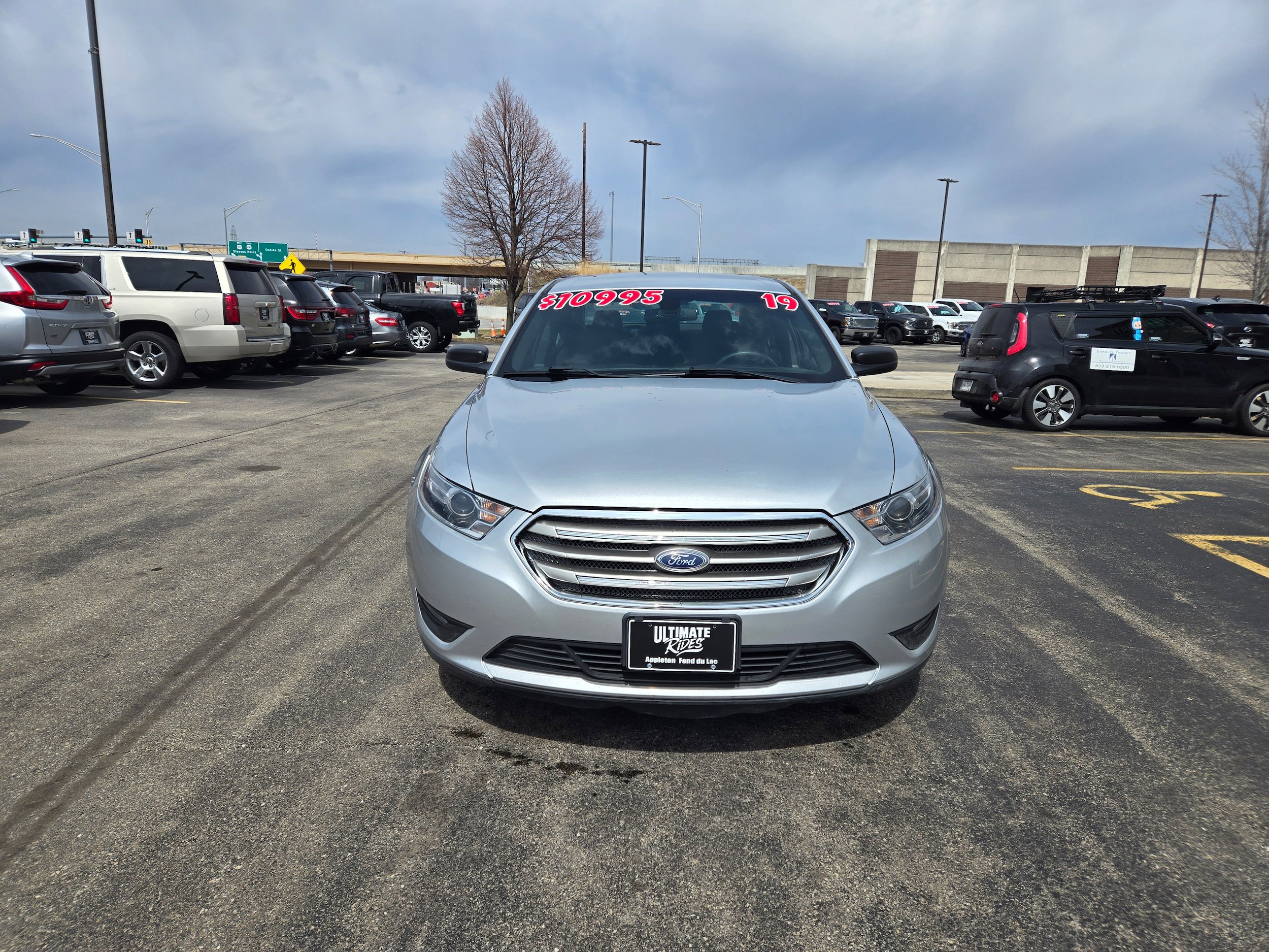 Used 2019 Ford Taurus SEL w/ Equipment Group 201A image 2