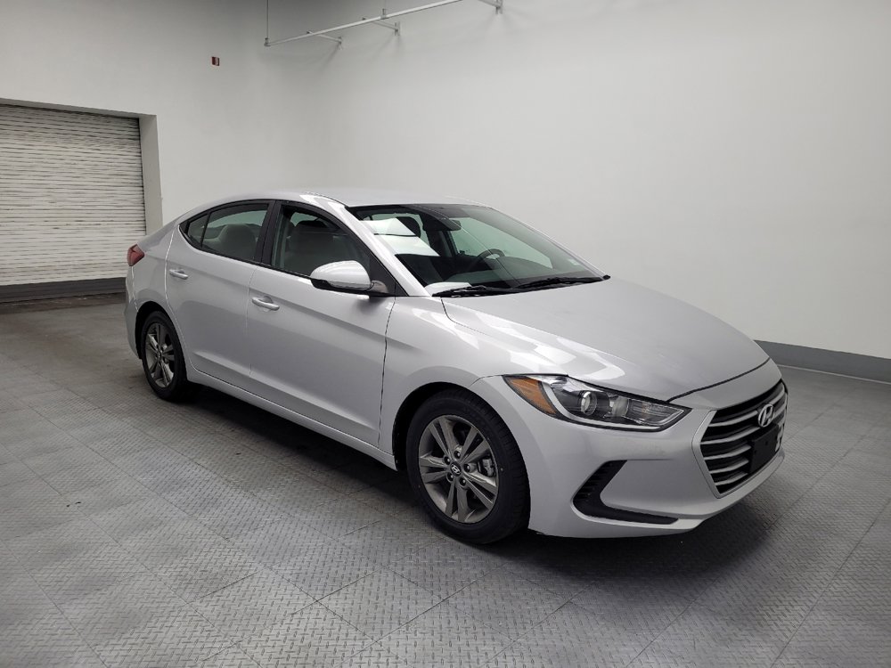 Used 2017 Hyundai Elantra SE image 11