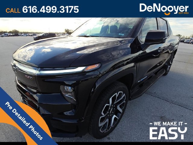 Used 2025 Chevrolet Silverado EV RST w/ LPO, Utility Wall Package AWD/4WD image 1