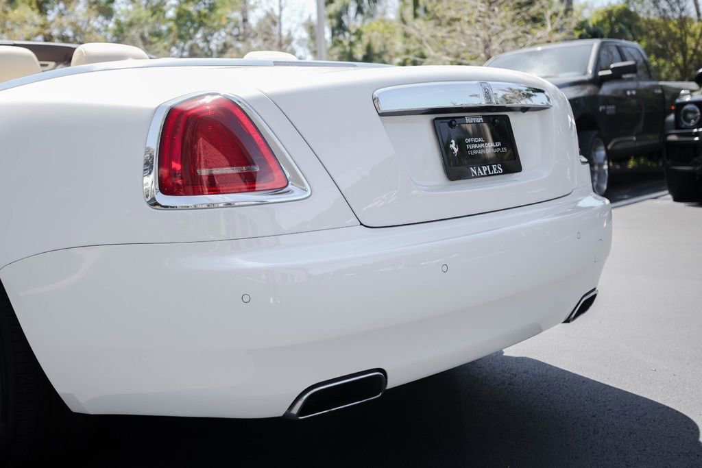 Used 2016 Rolls-Royce Dawn image 19