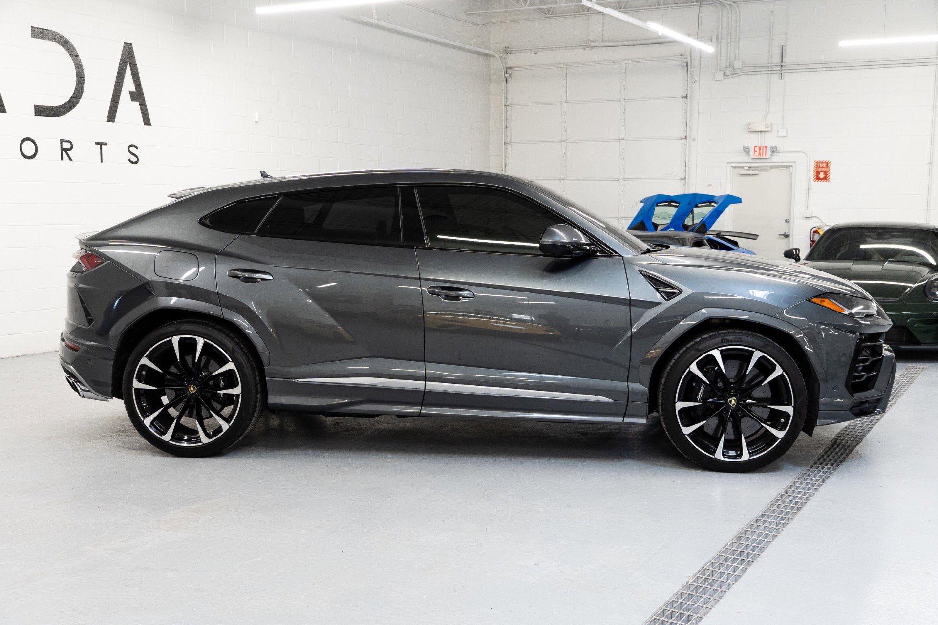 Used 2019 Lamborghini Urus image 10