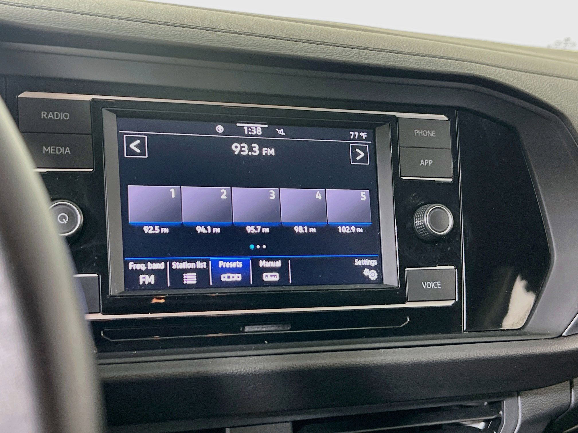 Used 2022 Volkswagen Jetta SE FWD image 14