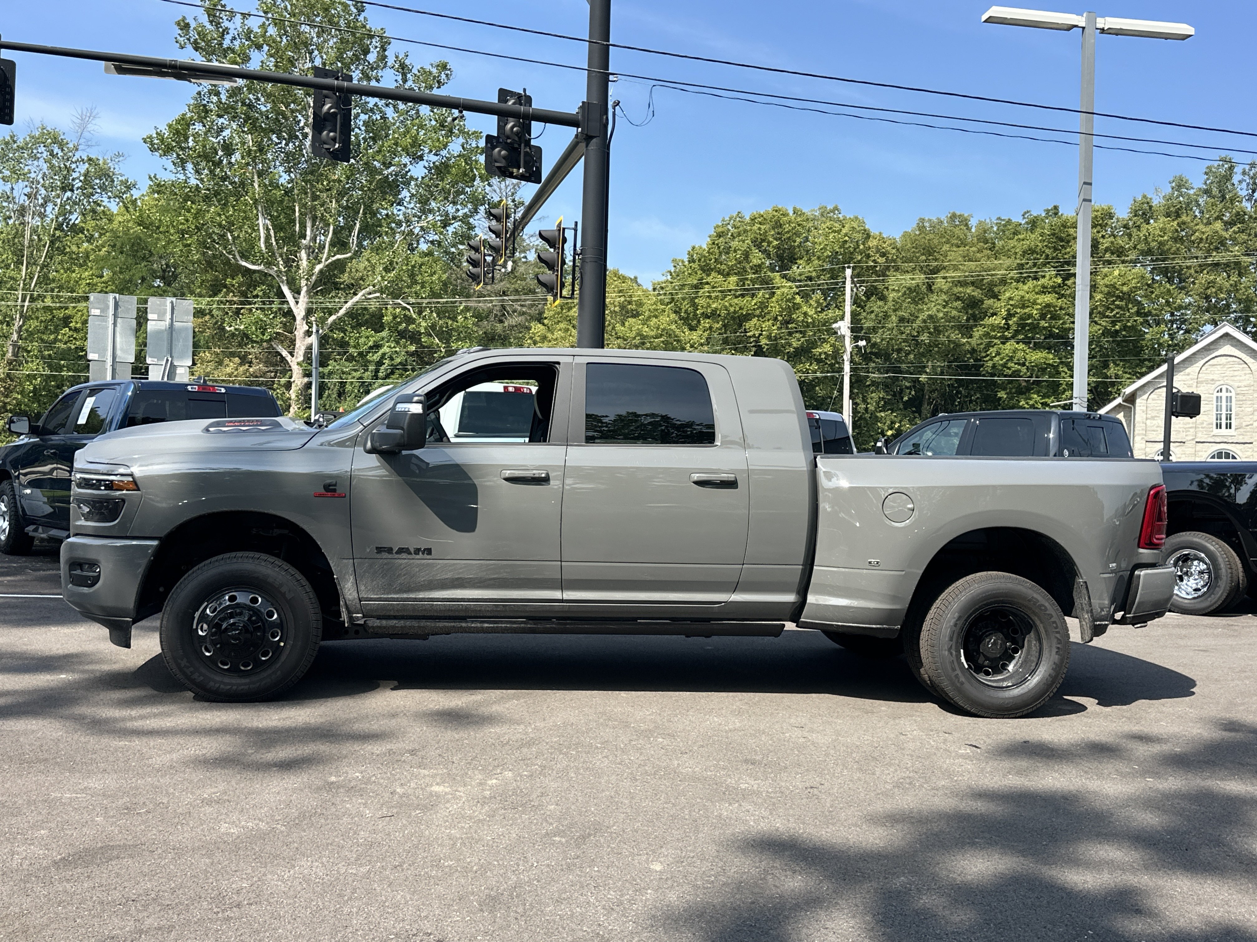 New 2026 RAM 3500 Laramie AWD/4WD image 26