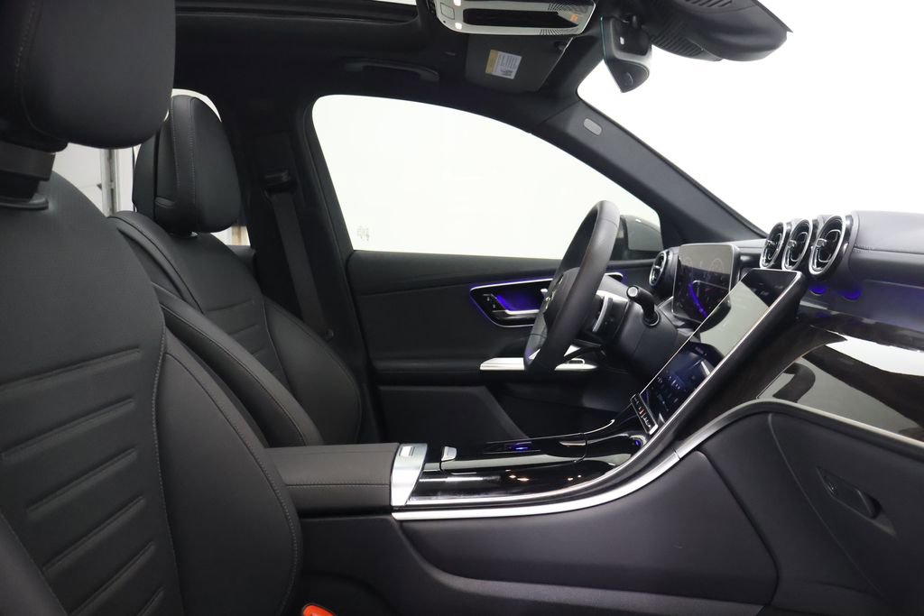 Certified 2025 Mercedes-Benz GLC 300 4MATIC image 21