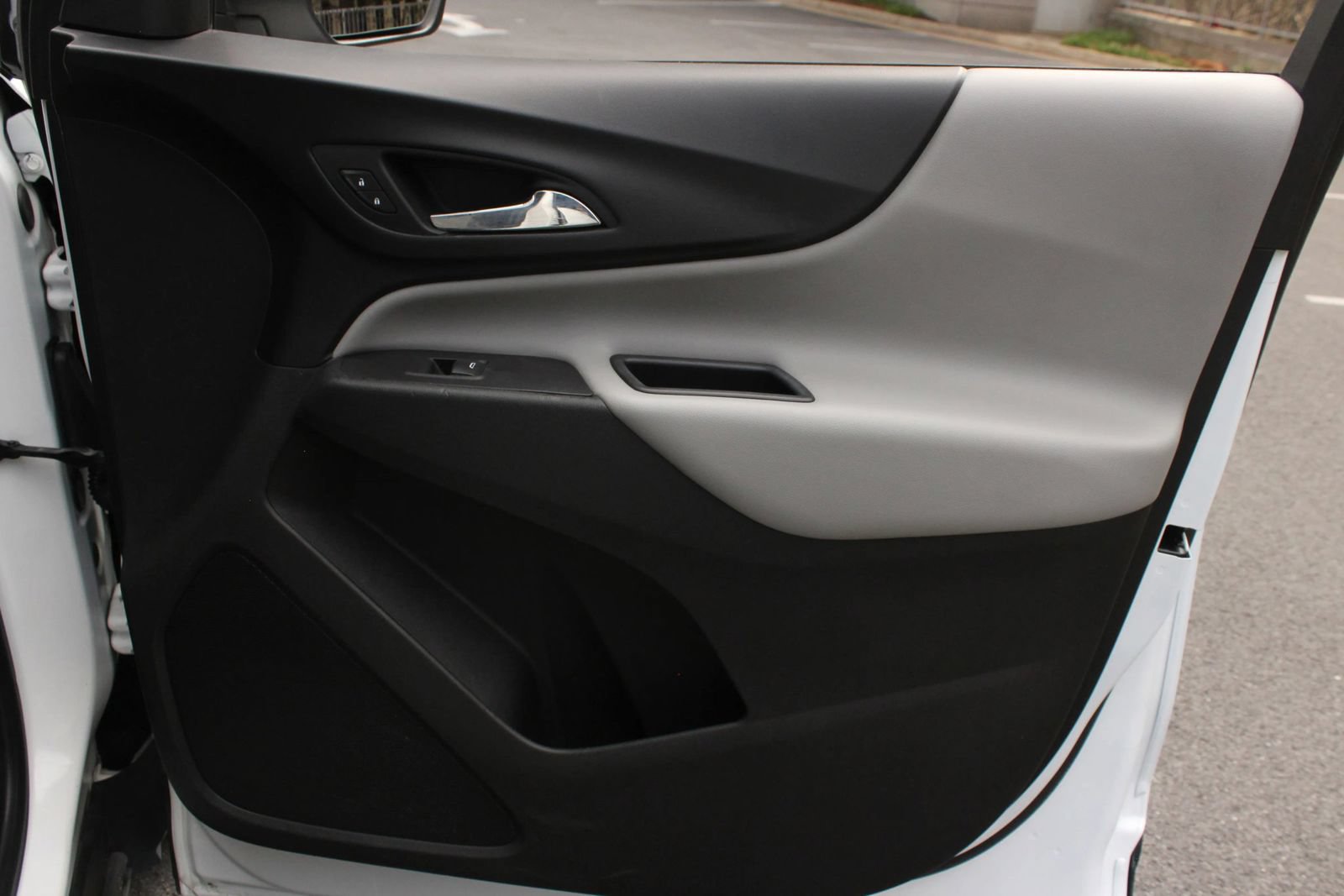 Used 2019 Chevrolet Equinox LT AWD/4WD image 28