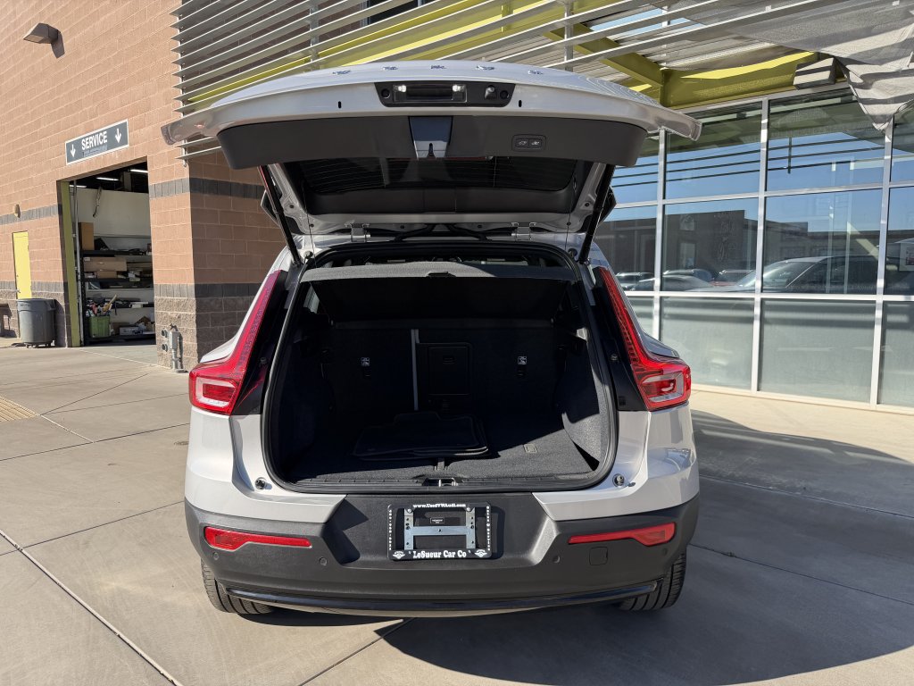 Used 2023 Volvo XC40 Recharge Ultimate AWD/4WD image 37
