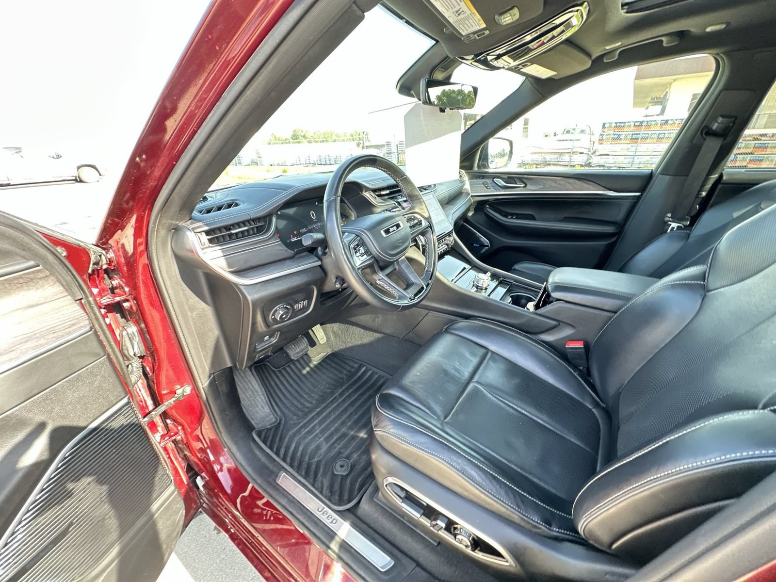 Used 2021 Jeep Grand Cherokee L Overland w/ Advanced Protech Group III AWD/4WD image 10
