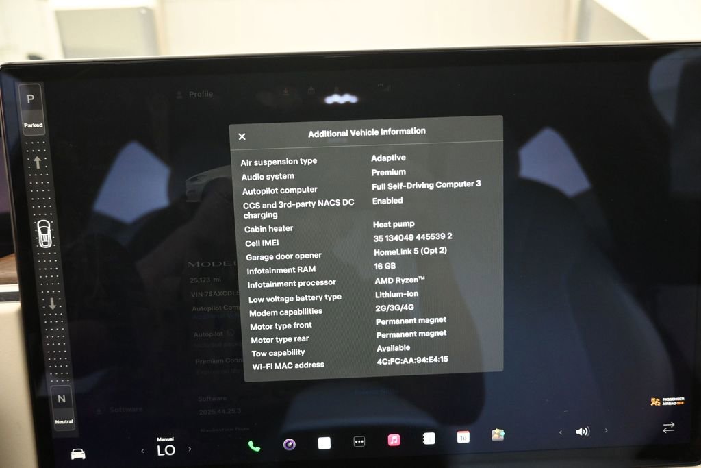 Used 2023 Tesla Model X image 18