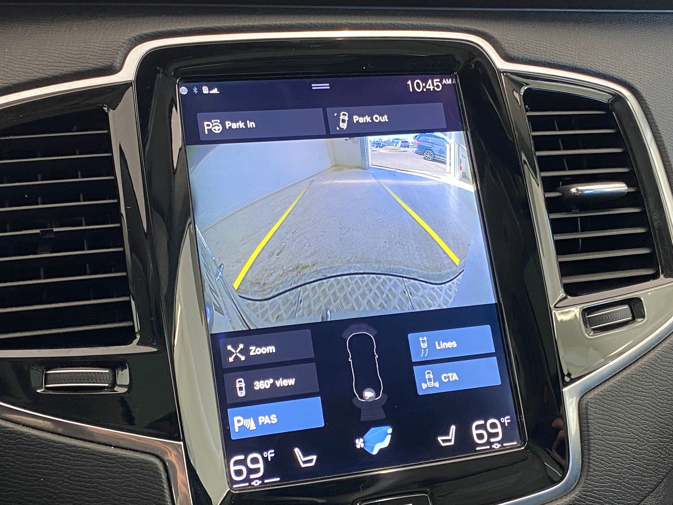 Used 2017 Volvo XC90 T6 Momentum w/ Vision Package image 27