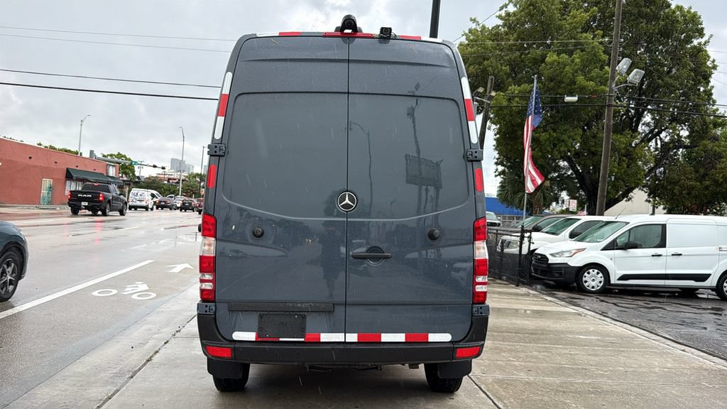 Used 2018 Mercedes-Benz Sprinter 2500 image 13