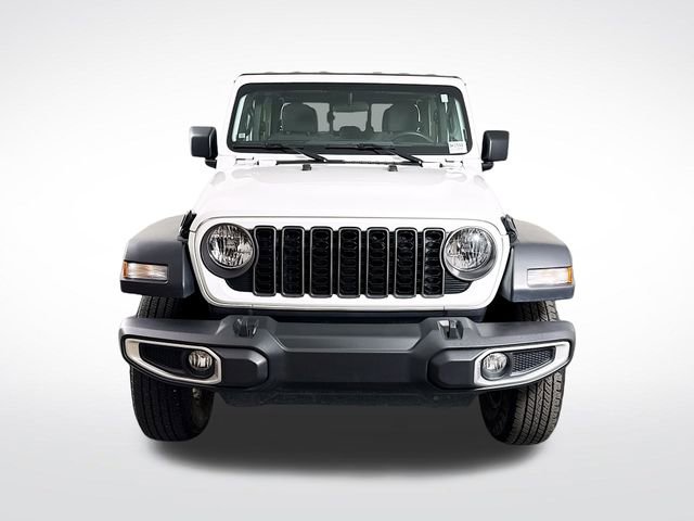 Used 2024 Jeep Gladiator Sport image 2