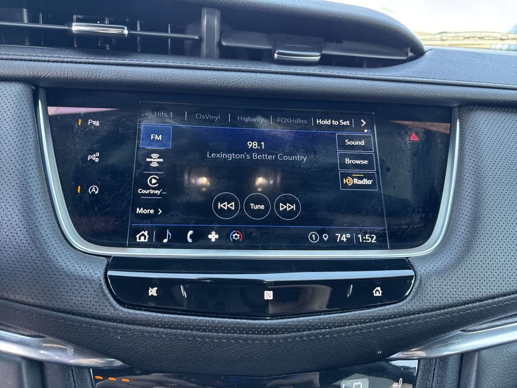 Used 2021 Cadillac XT5 Premium Luxury image 16