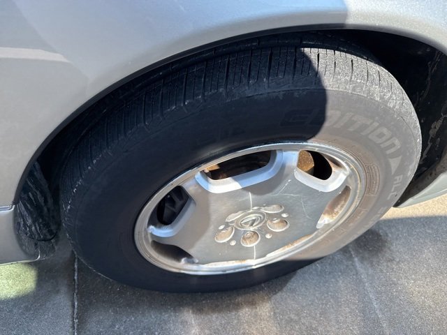 Used 2000 Lexus LS 400 image 11