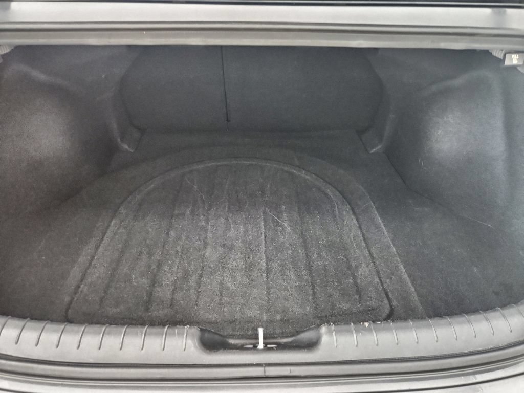 Used 2025 Hyundai Elantra SEL FWD image 36