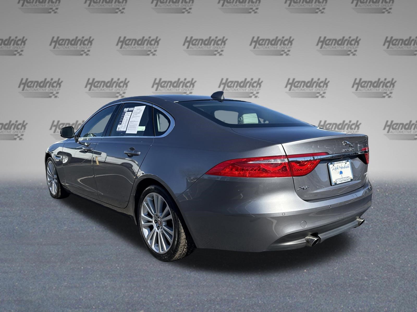 Used 2020 Jaguar XF Prestige image 7