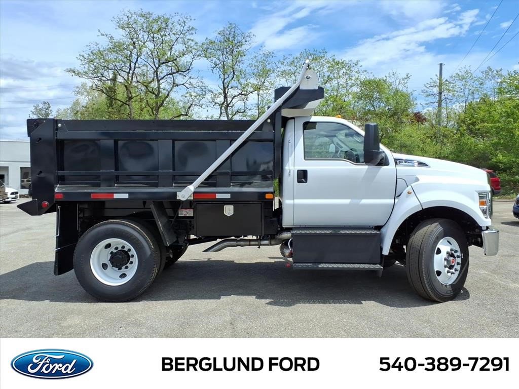 New 2027 Ford F750 2WD Regular Cab Super Duty image 4