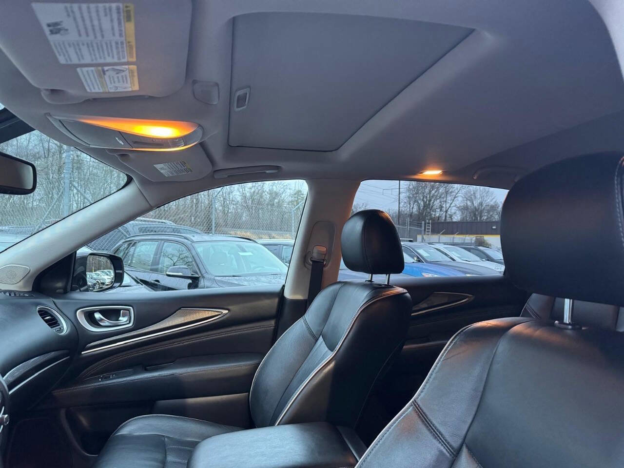 Used 2017 INFINITI QX60 Base AWD 4dr SUV w/ Premium Plus Package image 37