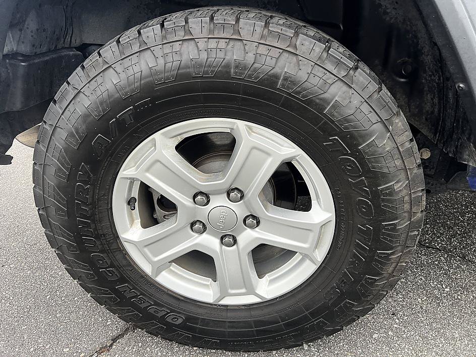 Used 2018 Jeep Wrangler Unlimited Sport S AWD/4WD image 11