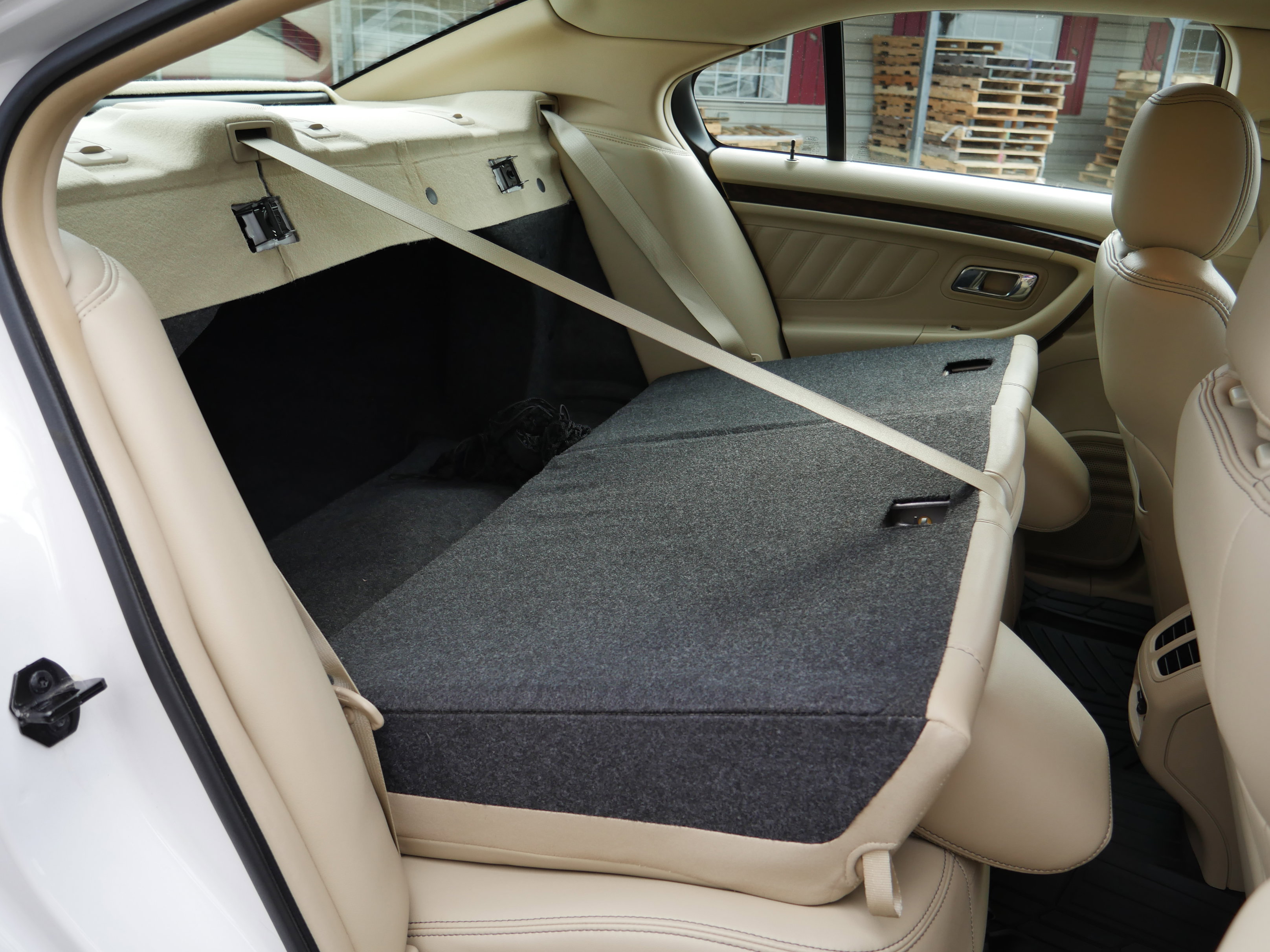 Used 2017 Ford Taurus Limited image 30