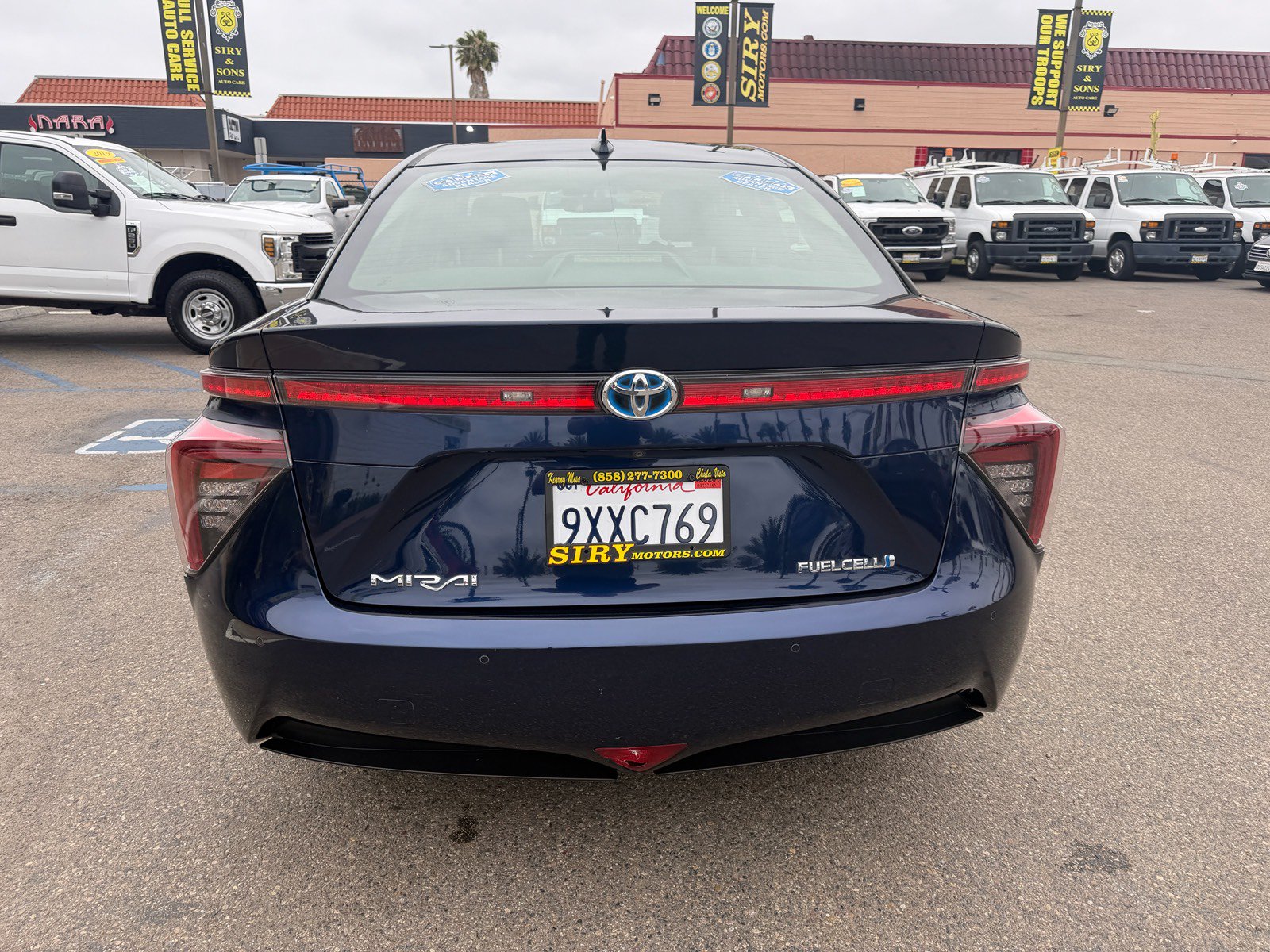 Used 2017 Toyota Mirai FWD image 5