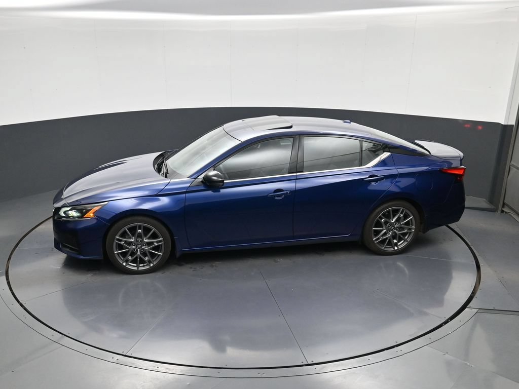 Used 2024 Nissan Altima 2.0 SR FWD image 28