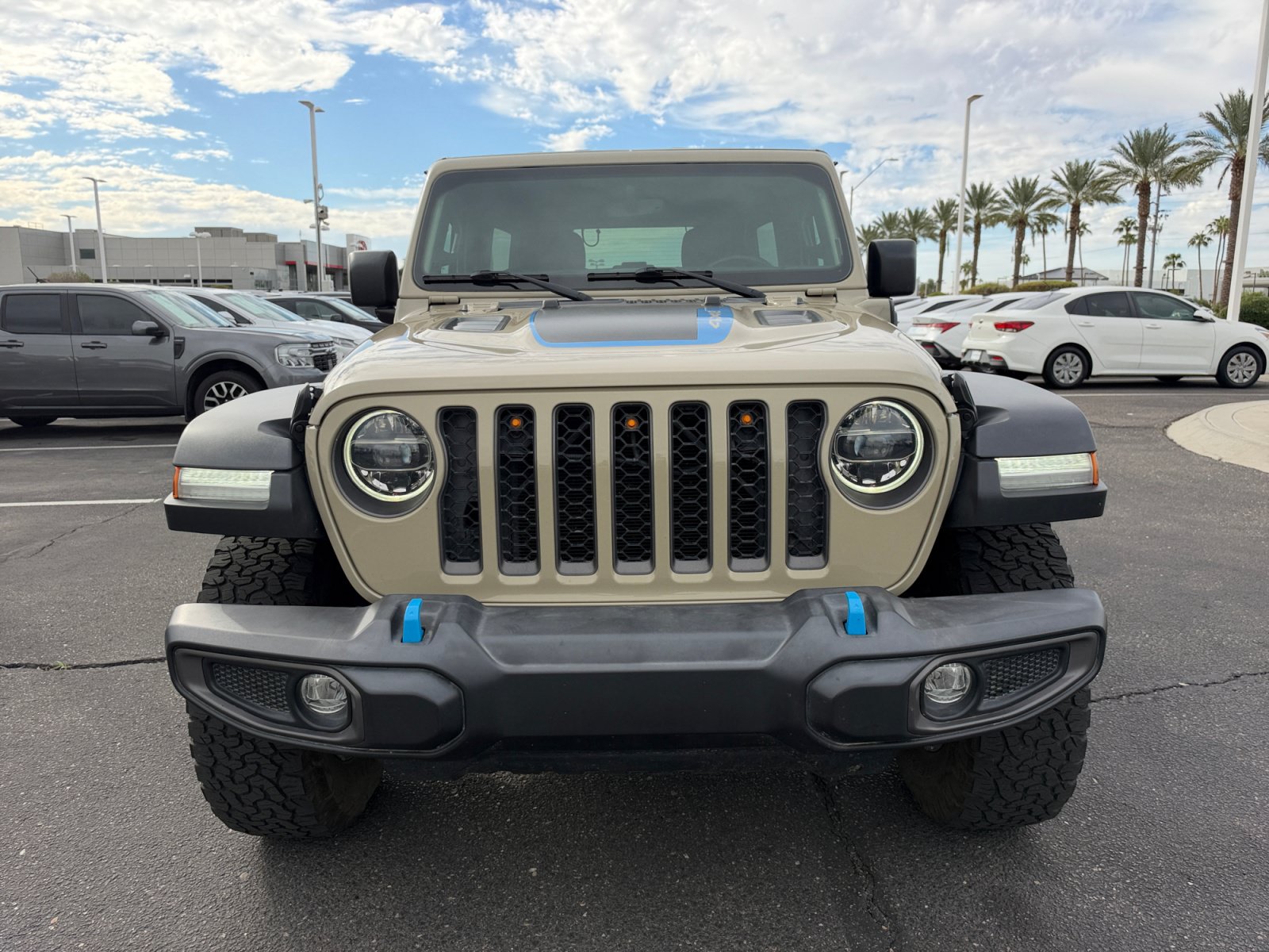 Used 2022 Jeep Wrangler Unlimited Rubicon 4xe w/ Cold Weather Group AWD/4WD image 23
