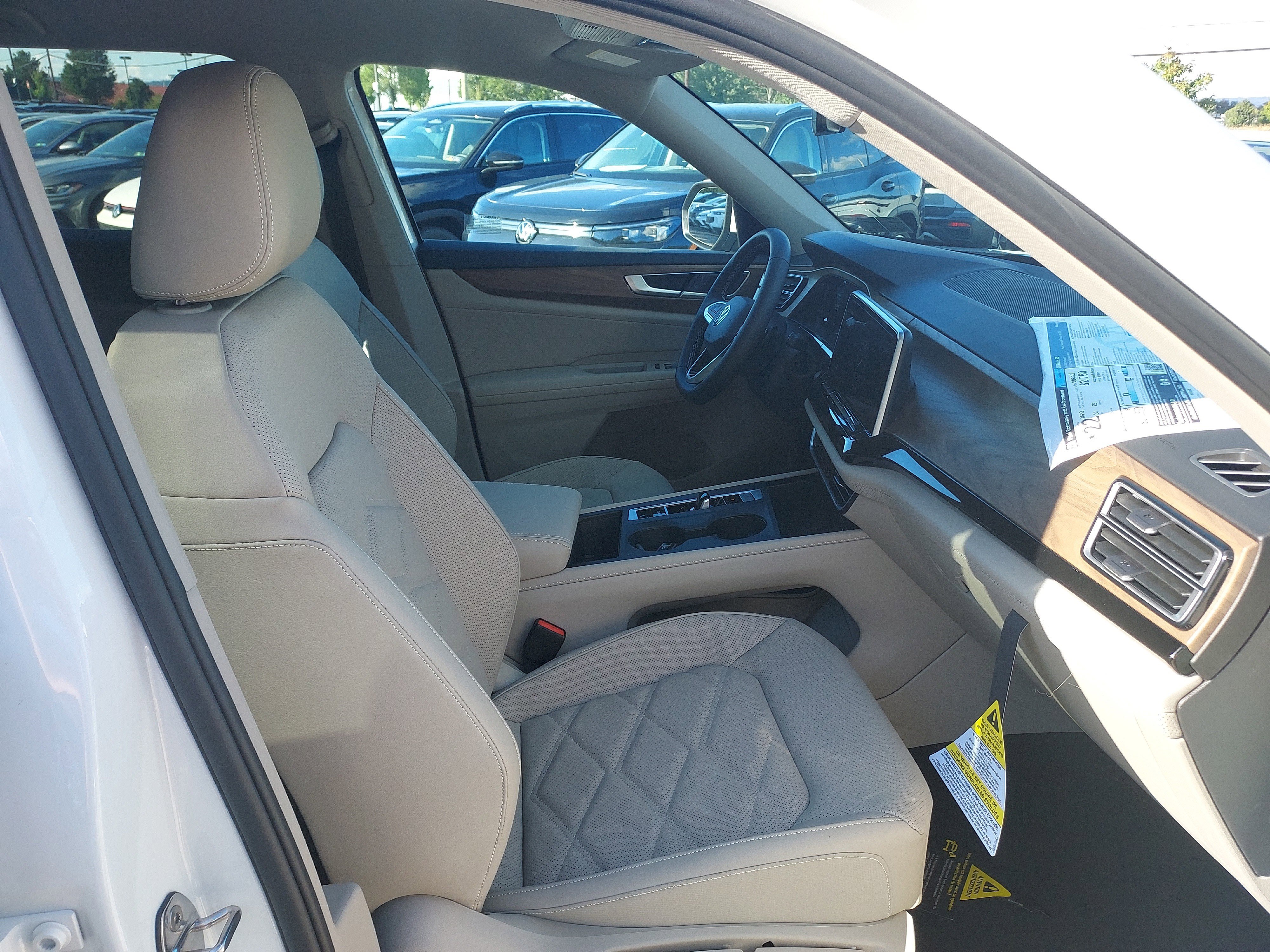 New 2026 Volkswagen Atlas SE image 24