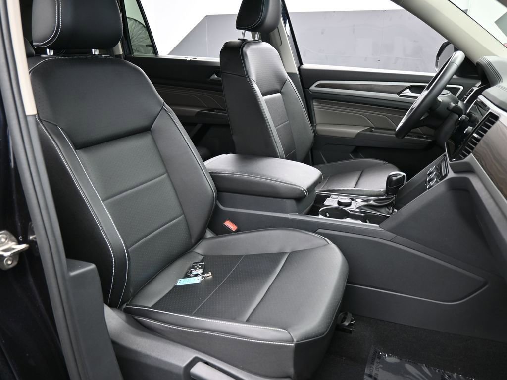 Used 2022 Volkswagen Atlas SE w/ Black Wheel Package image 47