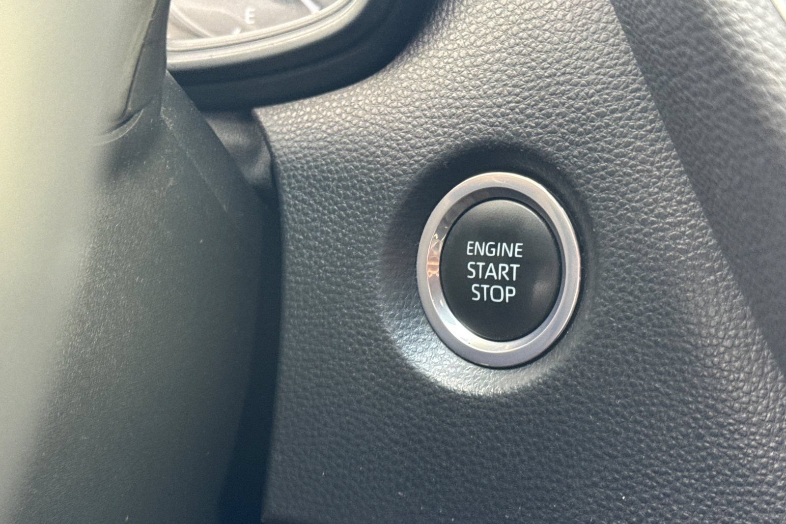 Certified 2024 Toyota Corolla SE w/ SE Premium Package FWD image 28