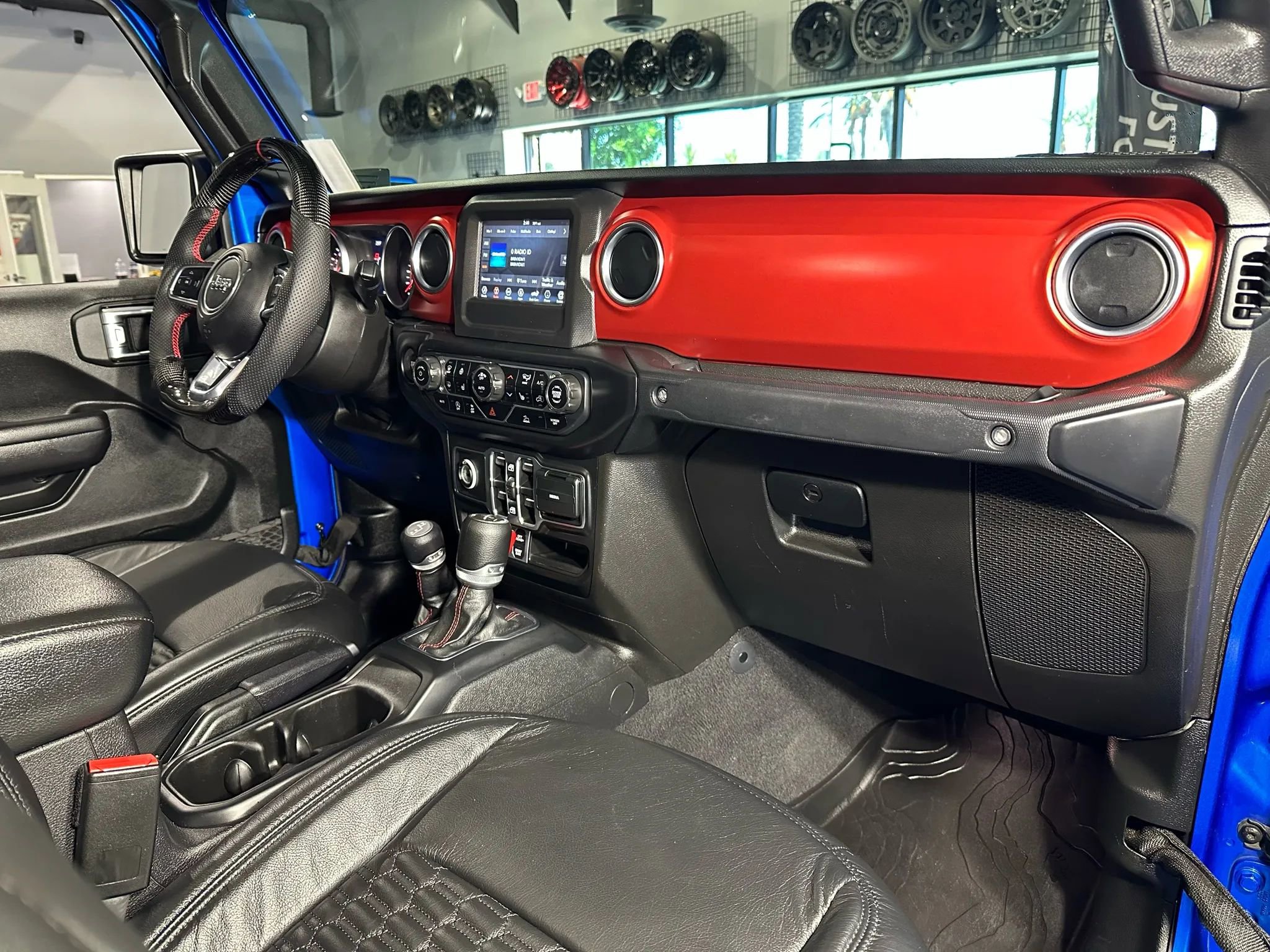 Used 2021 Jeep Gladiator Rubicon w/ Cold Weather Group AWD/4WD image 23