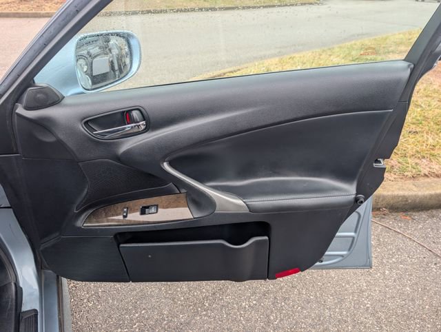 Used 2009 Lexus IS 250 AWD image 21