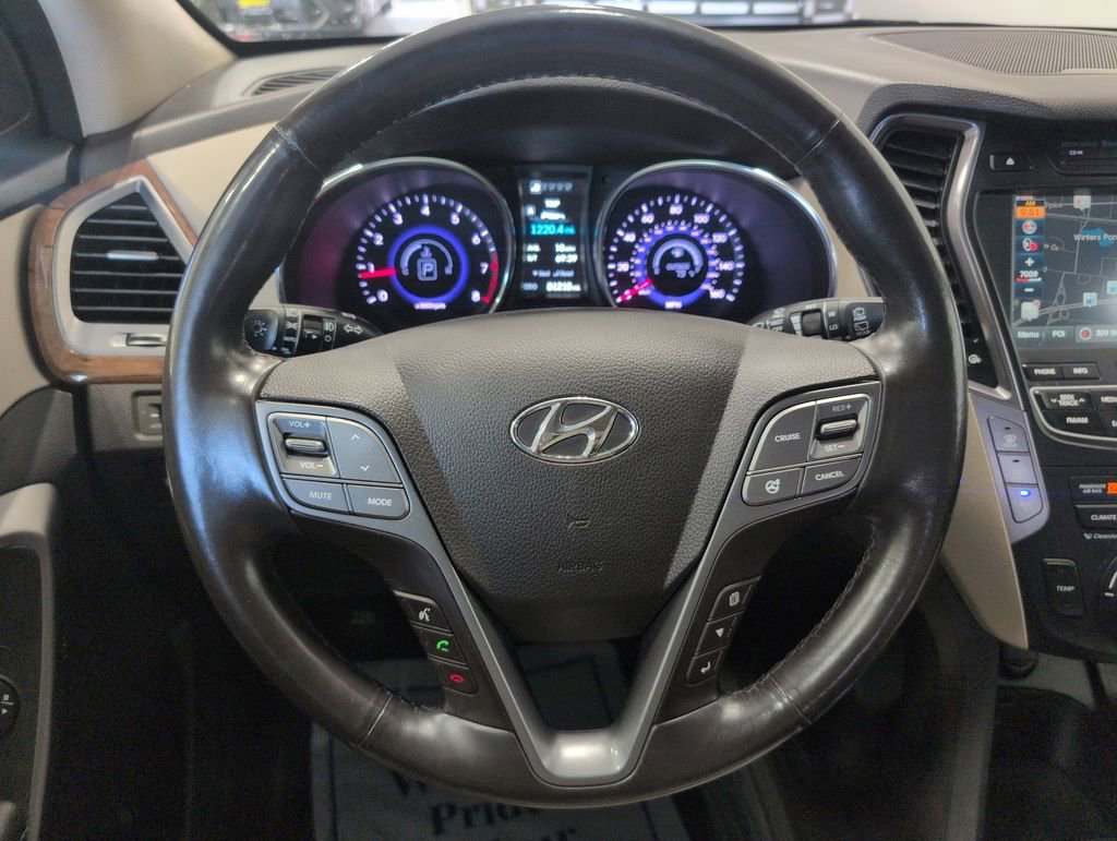 Used 2015 Hyundai Santa Fe GLS w/ Option Group 03 AWD/4WD image 15