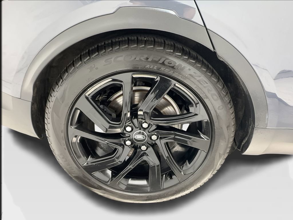 Used 2025 Land Rover Discovery S AWD/4WD image 14