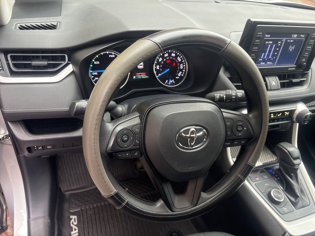 Used 2020 Toyota RAV4 XLE image 12