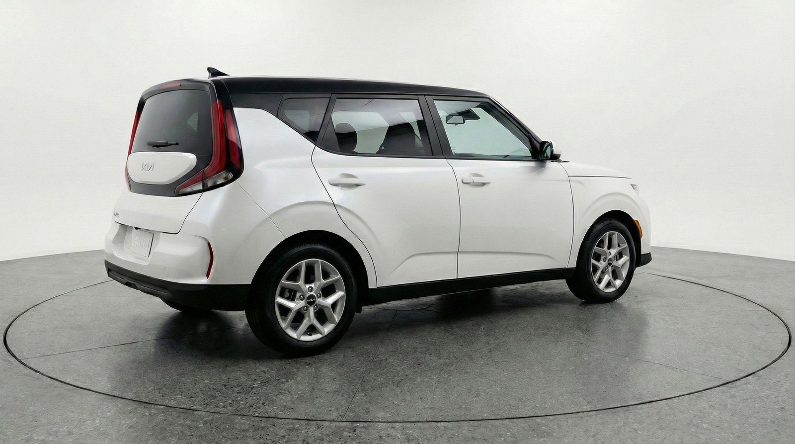 Used 2025 Kia Soul LX w/ LX Technology Package image 9