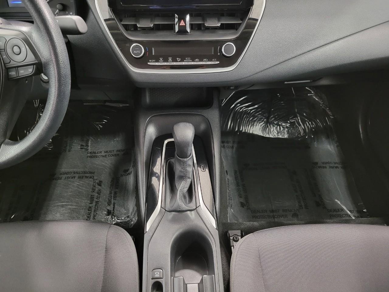Used 2024 Toyota Corolla LE FWD image 17