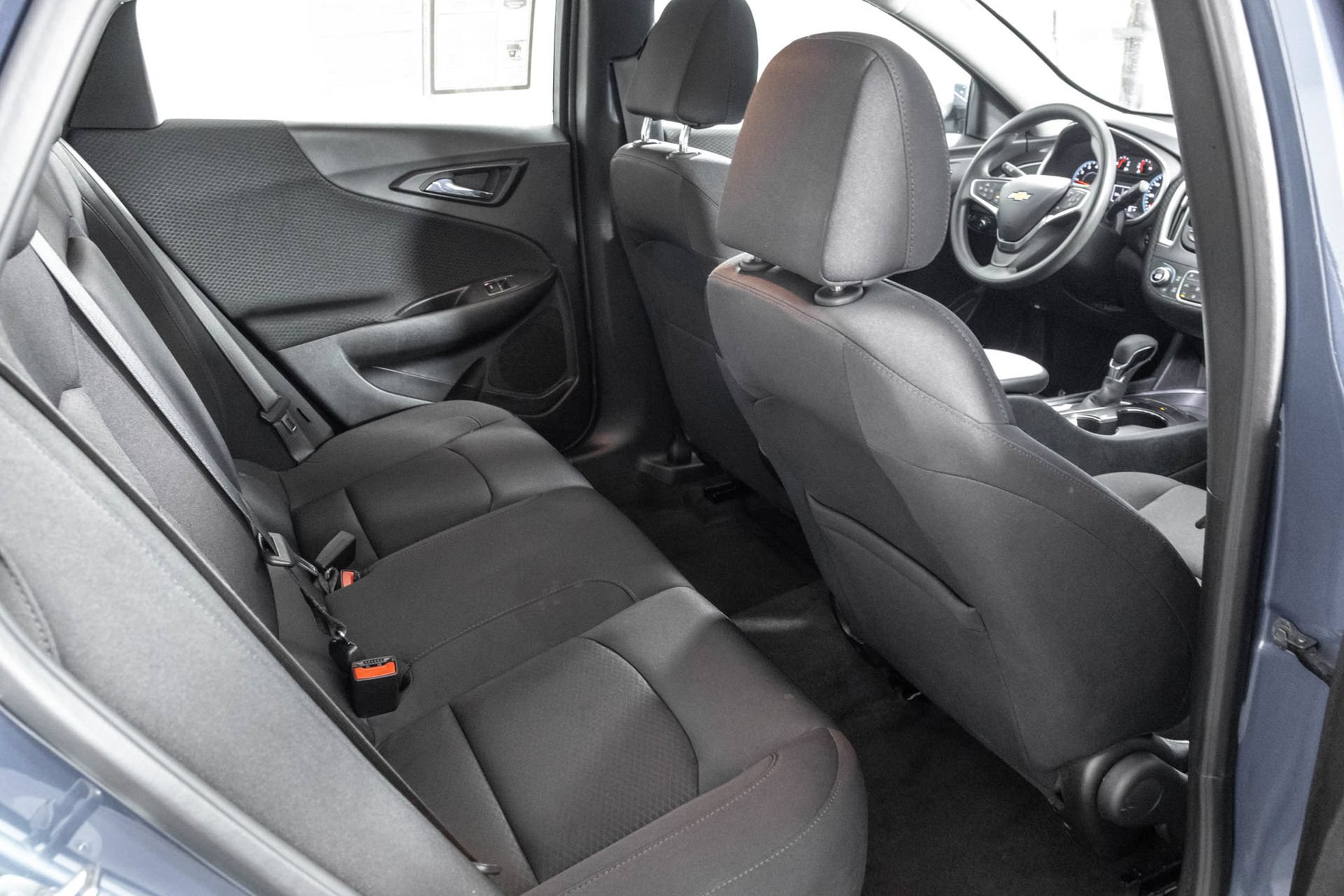 Used 2025 Chevrolet Malibu LT FWD image 37