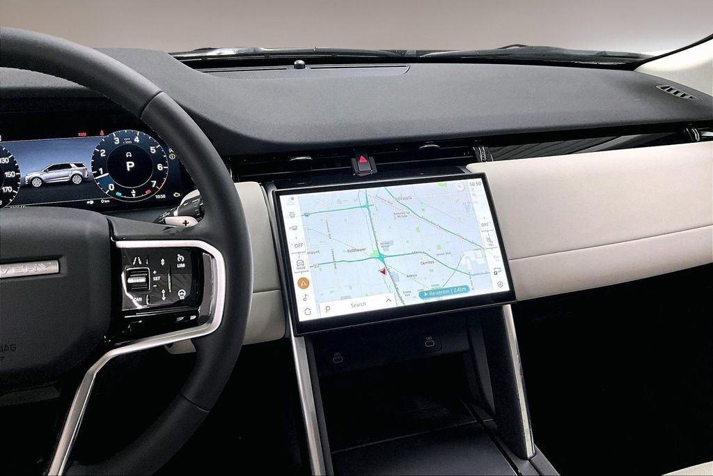 New 2025 Land Rover Discovery Sport S image 6