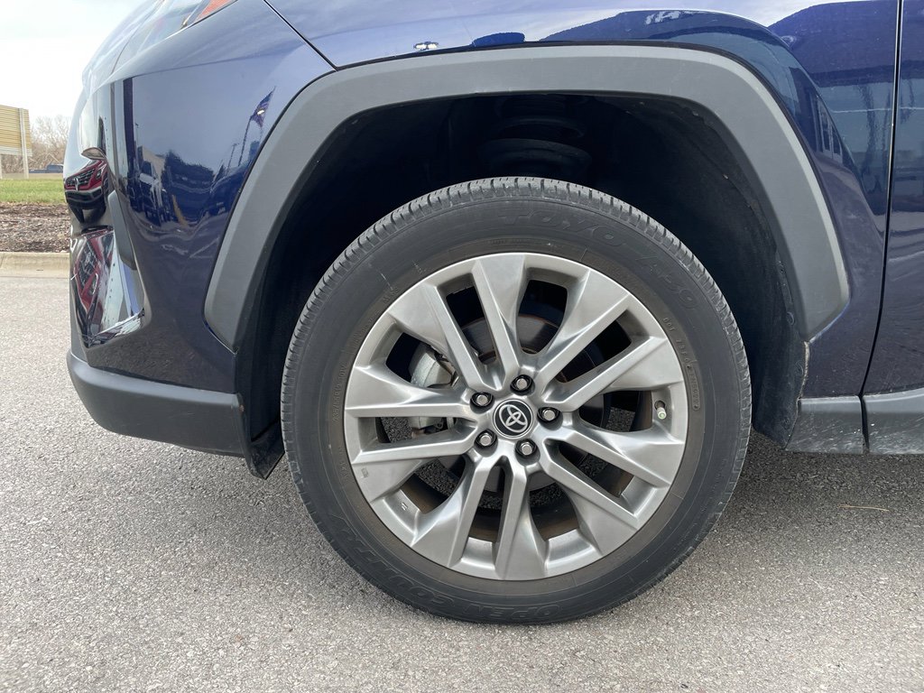 Used 2023 Toyota RAV4 Limited image 9
