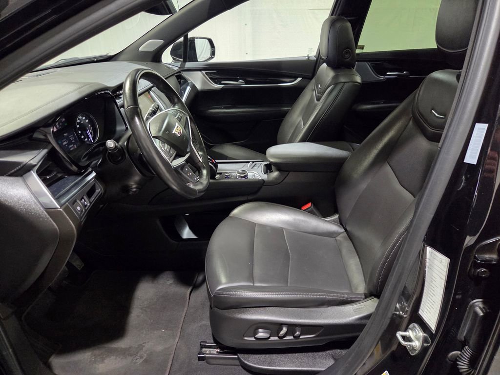 Used 2024 Cadillac XT5 Premium Luxury image 11