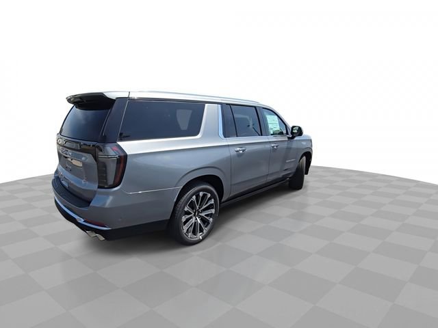 New 2025 Chevrolet Suburban High Country image 8