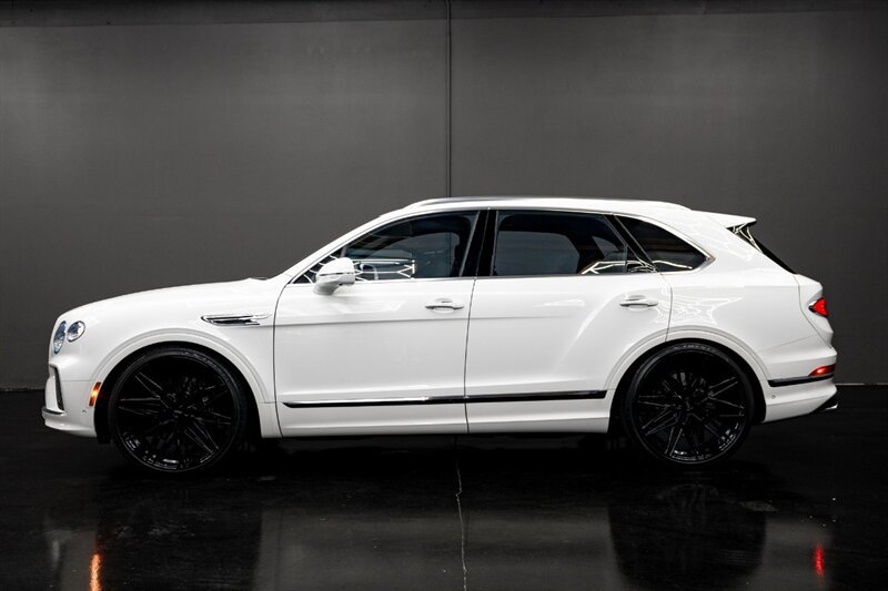 Used 2024 Bentley Bentayga AWD/4WD image 5