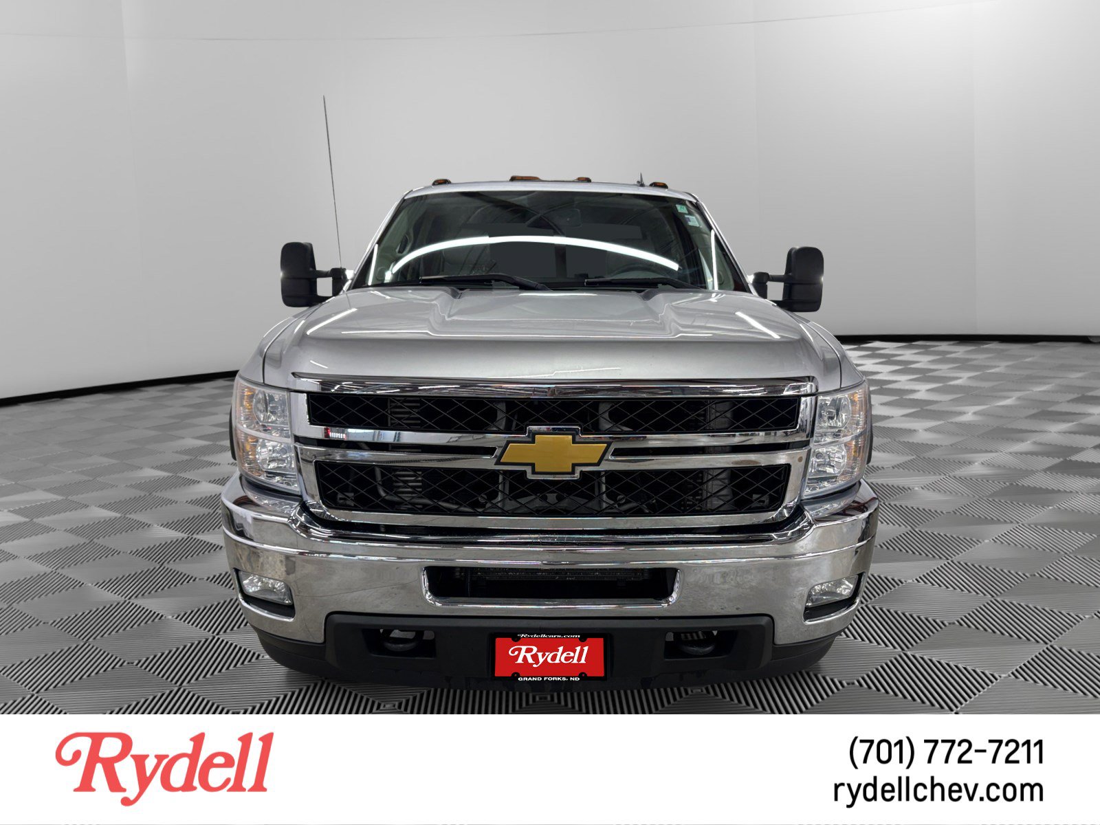 Used 2014 Chevrolet Silverado 3500 LTZ w/ Suspension Package, Off-Road AWD/4WD image 8